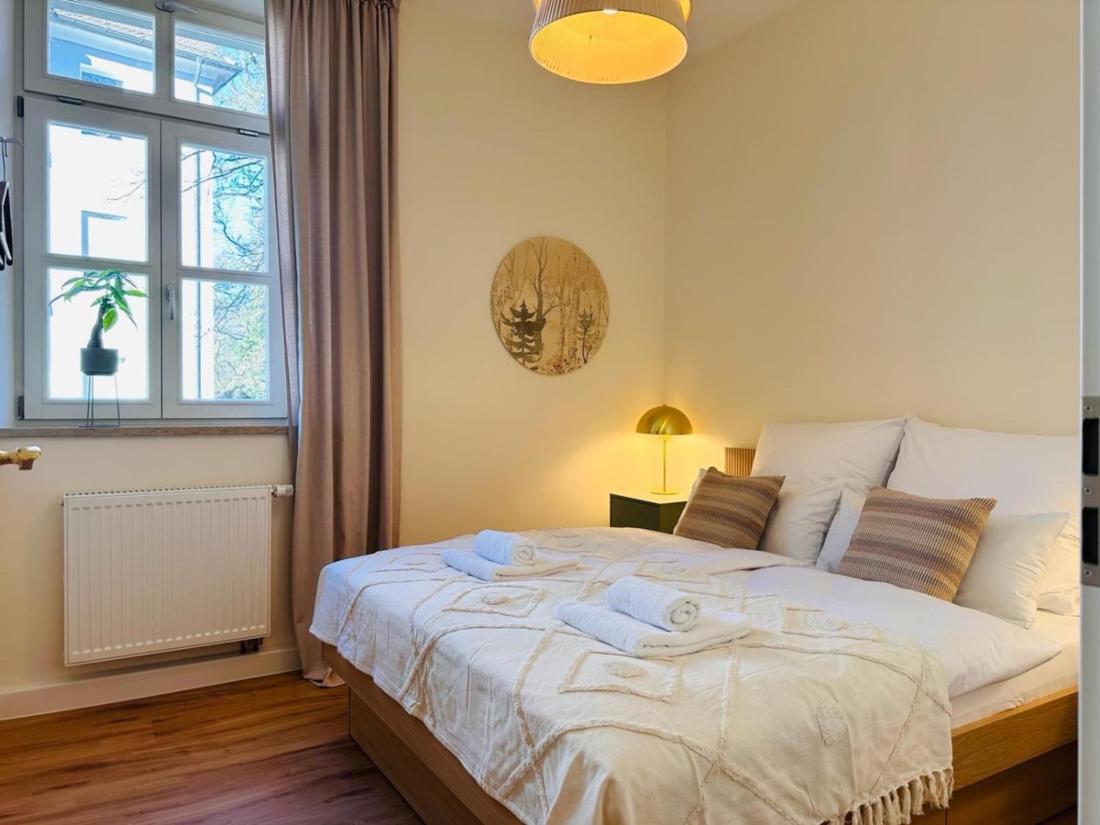 Grosszuegig Und Super Zentral Apartment Regensburg Exterior photo